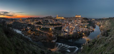 Toledo in Blue Hour © Darío Sastre