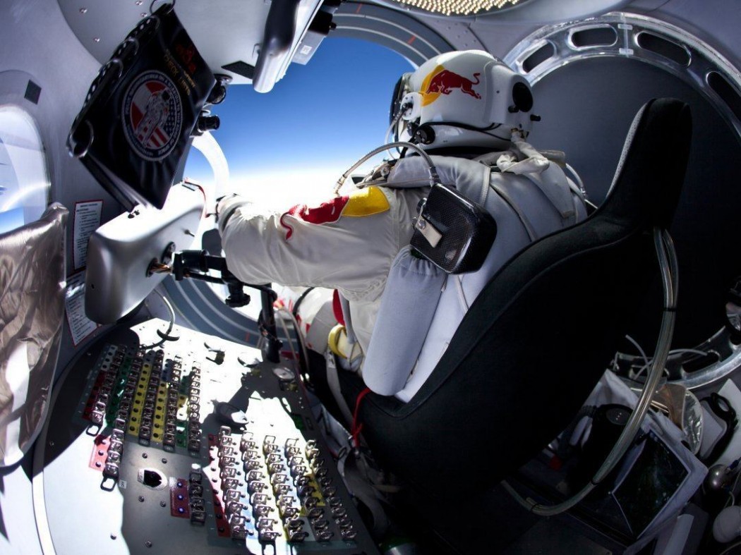 mission-redbull-stratos-1