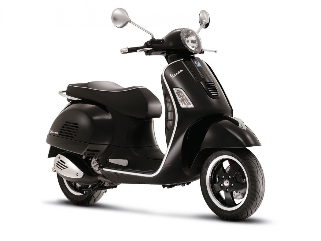 vespa-gts-review-featured